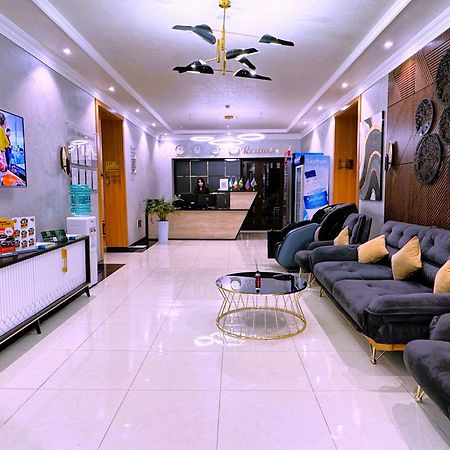The Moon Tashkent Hotel Extérieur photo
