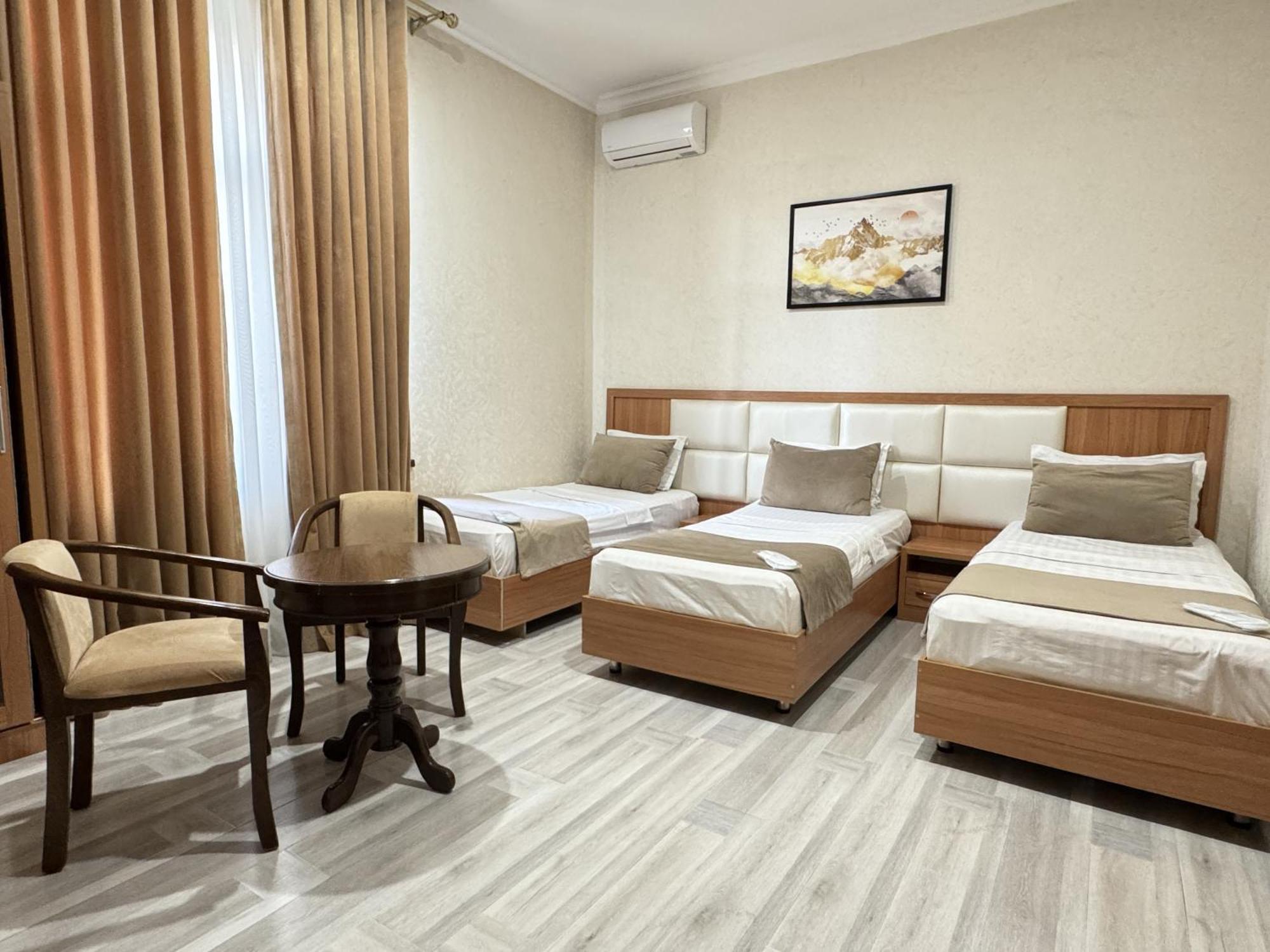 The Moon Tashkent Hotel Extérieur photo