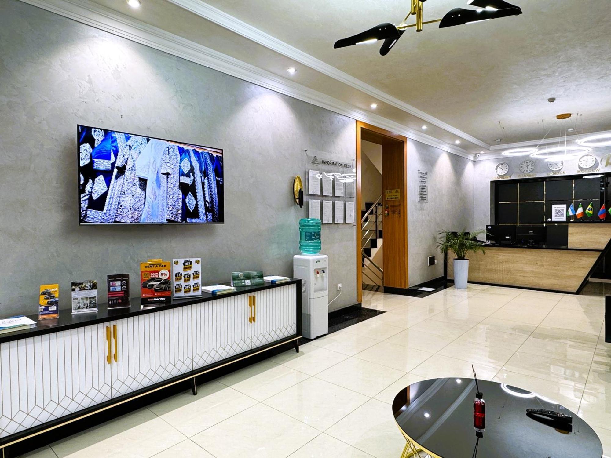 The Moon Tashkent Hotel Extérieur photo